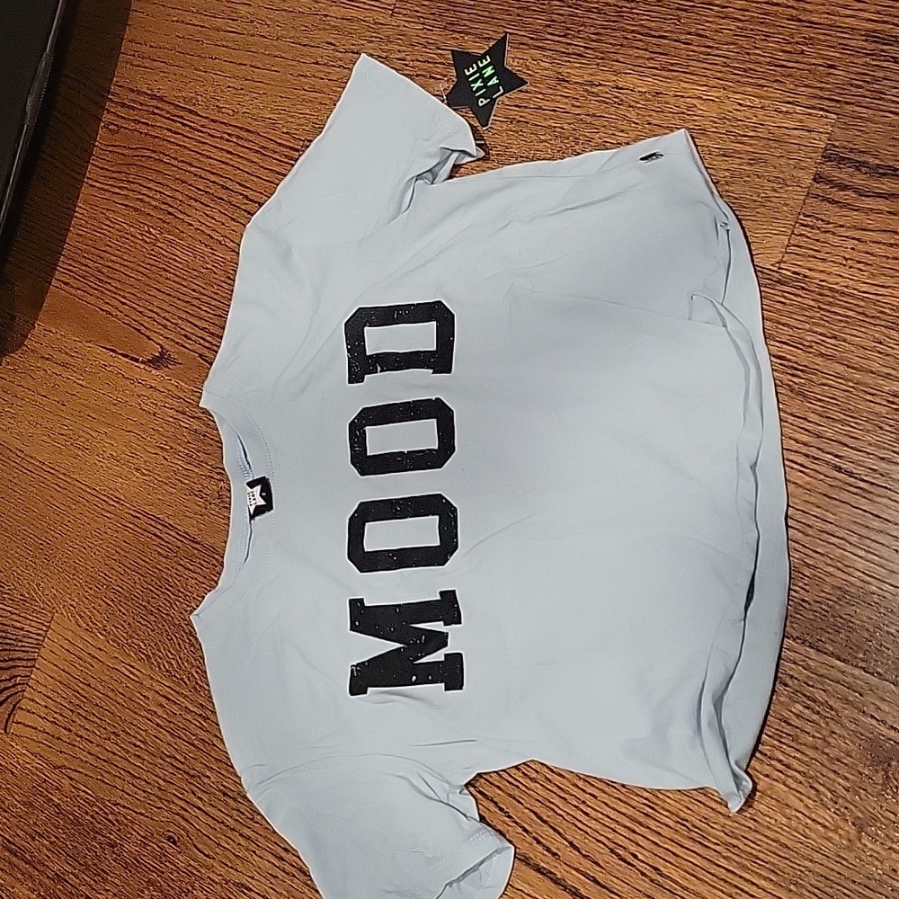 New girls size 8, 9/10 and 11/12 "MOOD" cropped t shirt